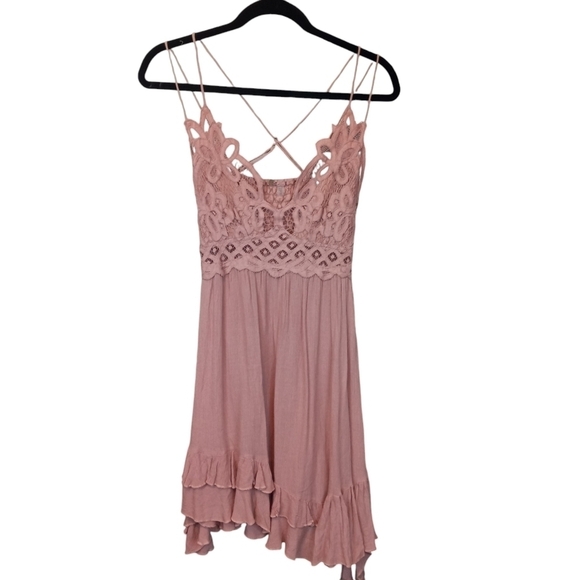 Free People Adella Boho Crochet Slip Mini Dress Rose Size Medium - Picture 5 of 13